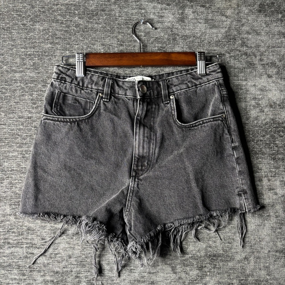 Zara Womens High Rise Denim Shorts Washed Black Size 6 28 Waist Raw Hem Y2K Goth